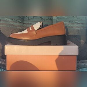 GB Womens Loafers (platform) (NEW!) Size 6.5